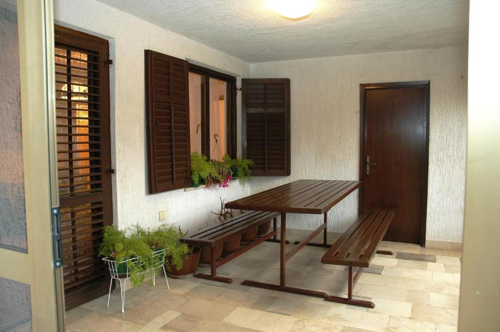 Apartments Jurina Krk Town Ruang foto